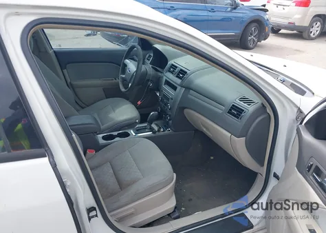 2012 Ford Fusion S z USA, uszkodzony, nr VIN 3FAHP0GA1CR350745